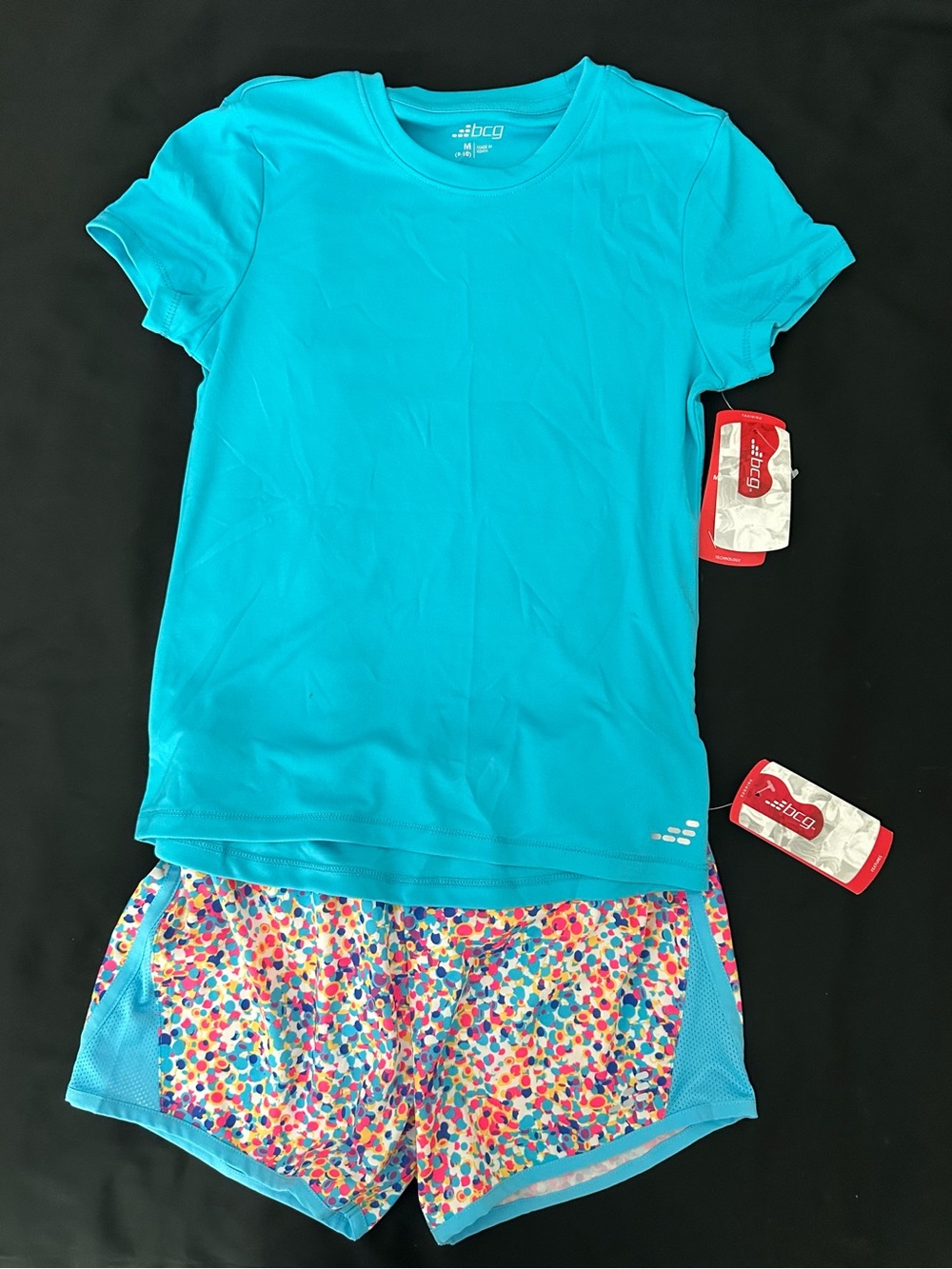 Girls Running Shorts With Coordinating Top
Sz M (8-10)
NWT